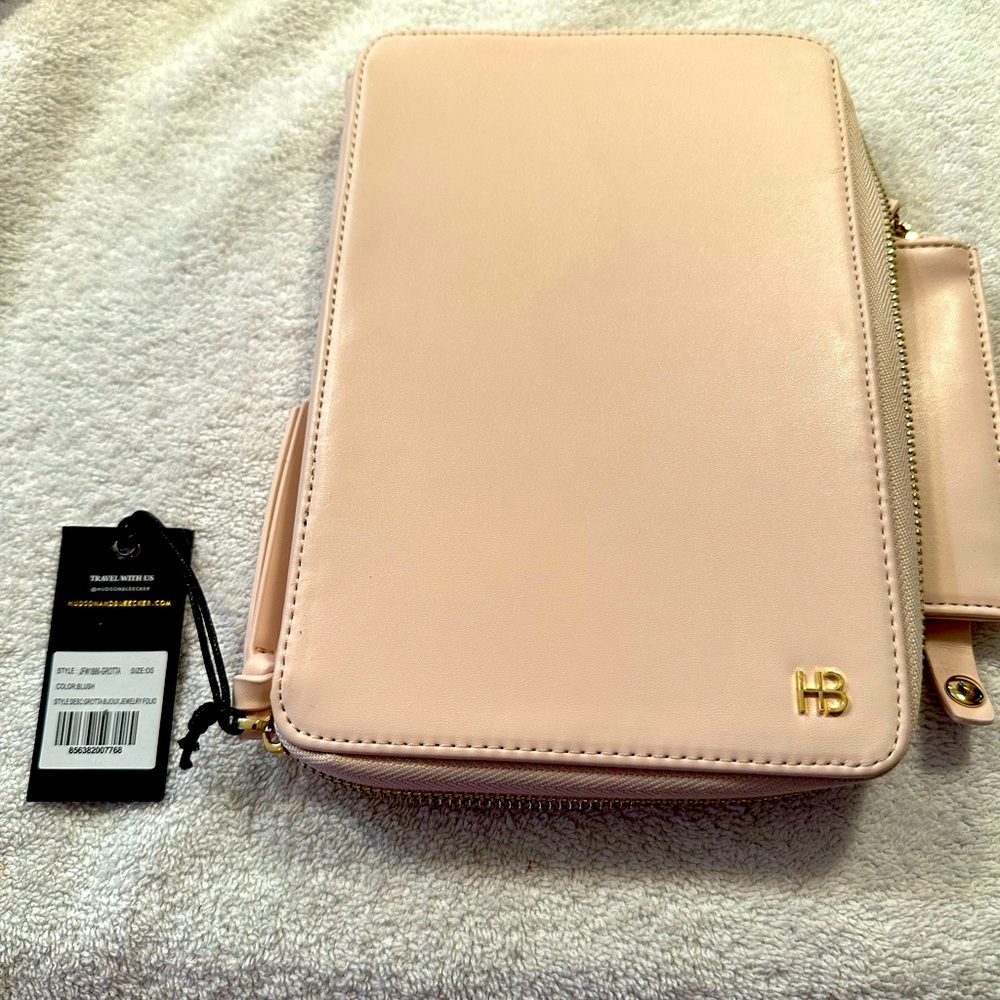 Hudson and Bleecker Grotta Bijoux Jewelry Folio